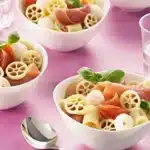 Salade de pâtes melon et mozzarella