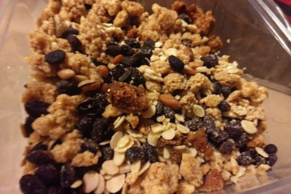 Céréales du petit-déjeuner crumble et fruits secs