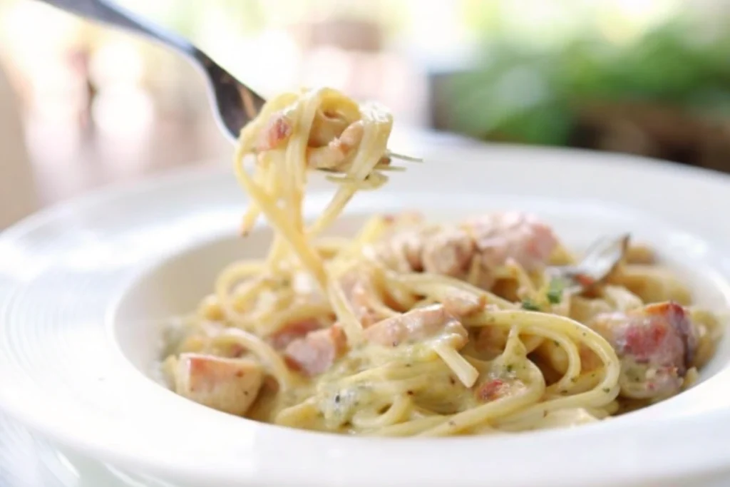 Pâtes aux poireaux et lardons