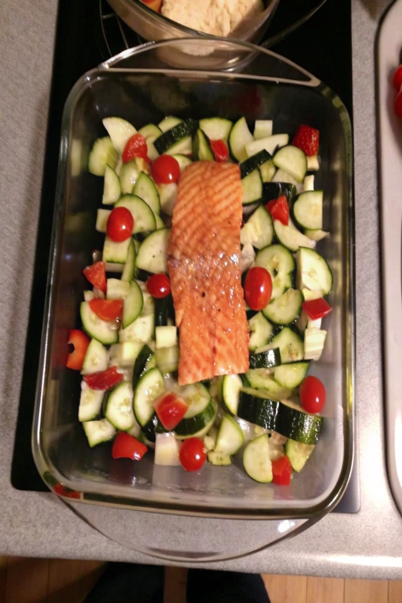 Saumon au four avec tomates et courgettes