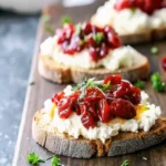 Toasts de ricotta aux tomates confites