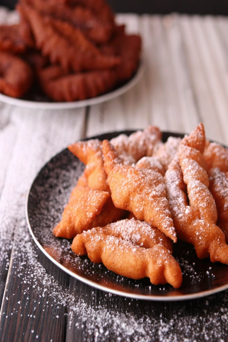 Découvrez les Bugnes stéphanoises moelleuses 🍩 Recette gourmande & facile à préparer !
