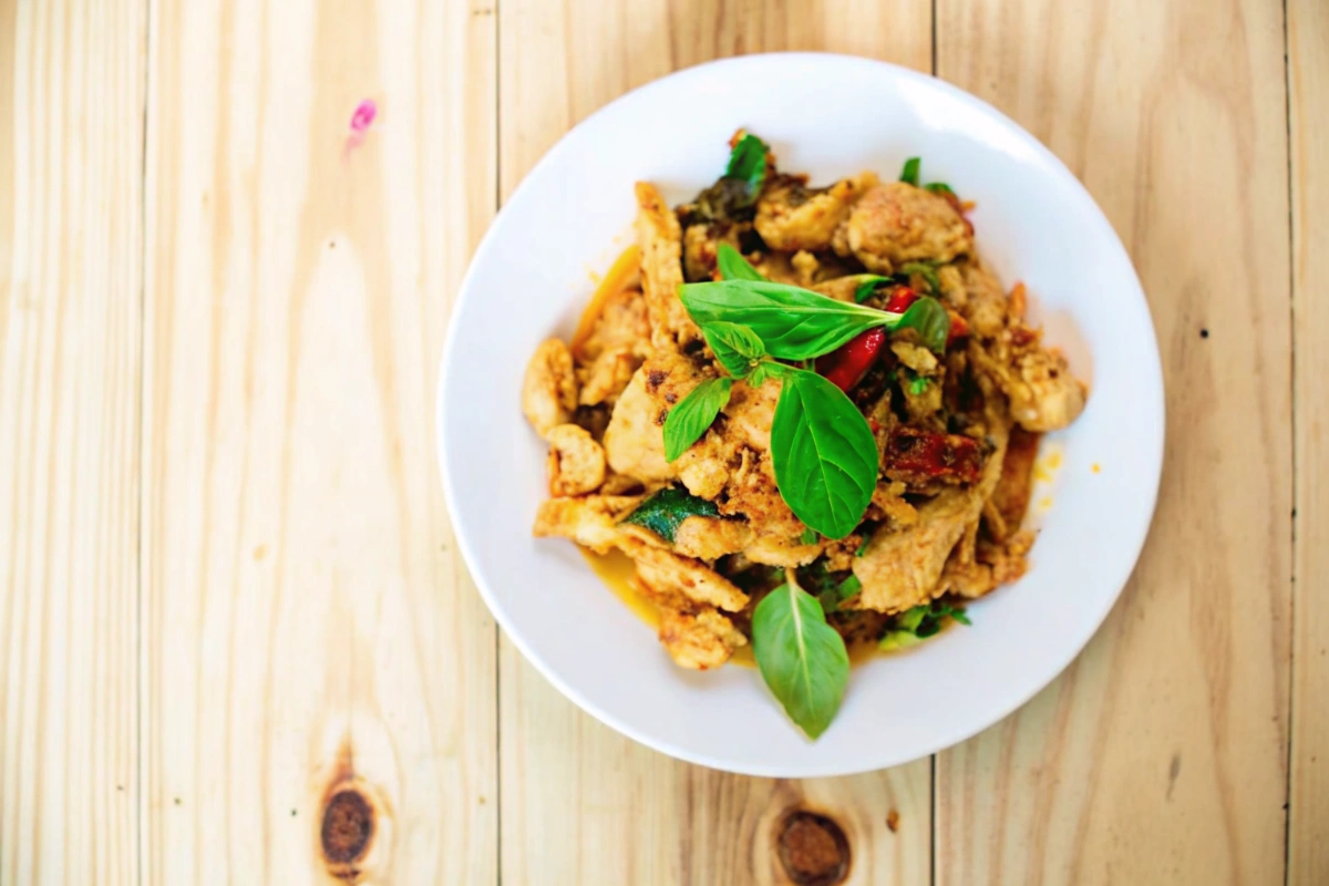 Émincés de poulet au Airfryer servis