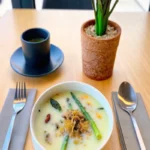 Gaspacho d'asperges blanches et vinaigrette au miso