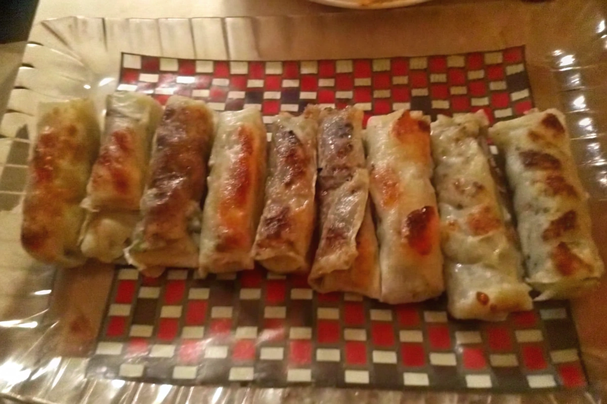 Nems à la normande sauce camembert Nems à la normande servis avec sauce