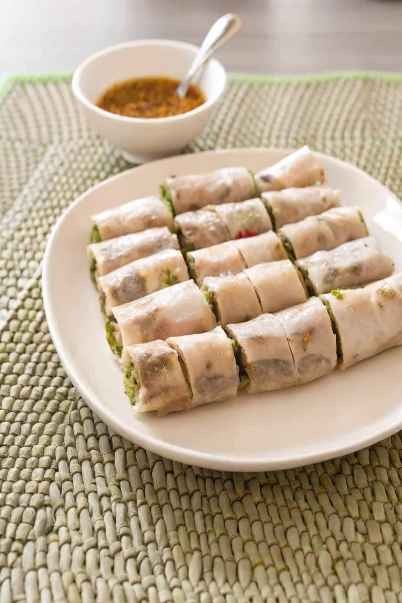 NEMS FACILES aux Crevettes et Poulet : Une Recette Réconfortante en 30 Minutes Chrono !