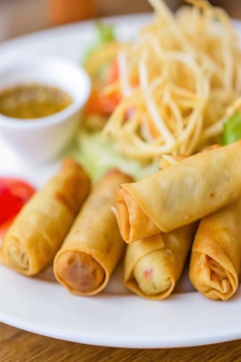 DÉCOUVREZ MA RECETTE DE NEMS POULET CAROTTES ET CHAMPIGNONS NOIRS : CRISPI ET SAVOUREUX !