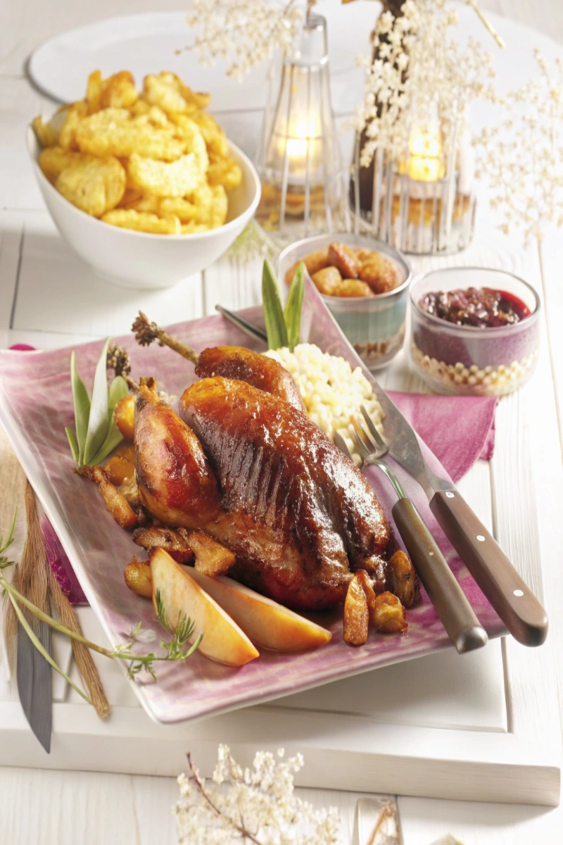 POULET RÔTI AU MIEL AVEC ÉPICES ET ANANAS : UN VOYAGE GOURMAND ENTRE DOUCEUR ET EXOTISME