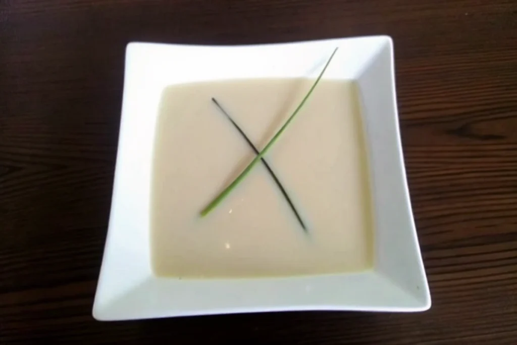 Velouté d'asperges blanche