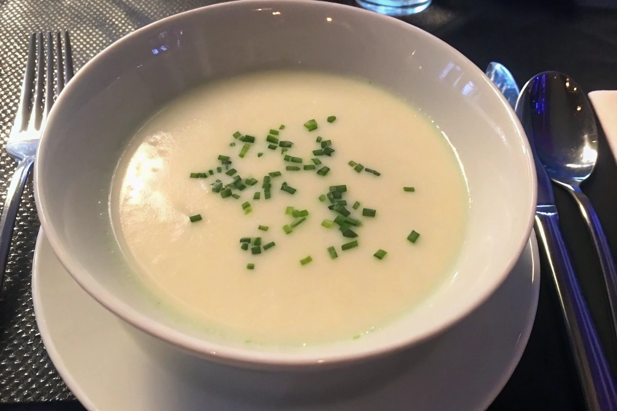 Velouté d'asperges vertes et blanches